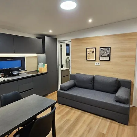 아파트 Silver Moon Mit Klimaanlage By Interhome