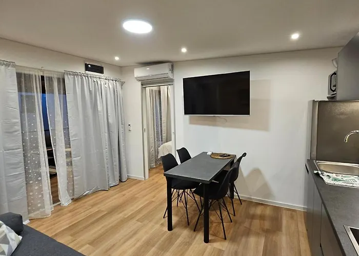 아파트 Silver Moon Mit Klimaanlage By Interhome 드라게